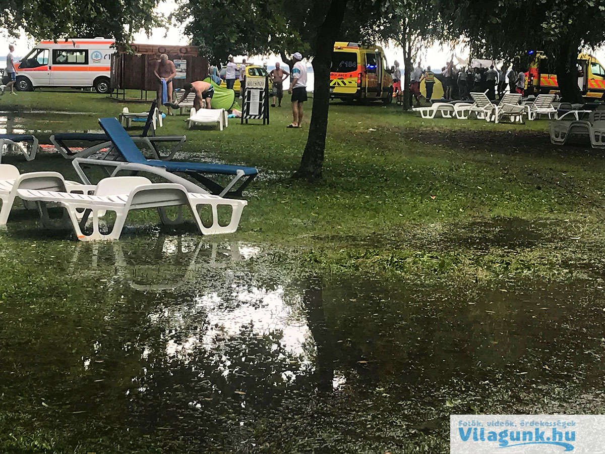 01 Rendkívüli! Villám csapott az emberekbe a gyenesdiási strandon - Videó