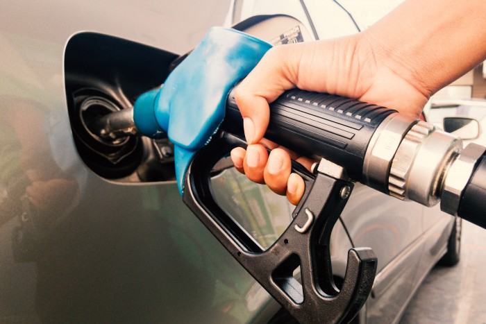 benzin1 3 700x467 1 Aktuális üzemanyagárak - Változások (2019. szeptember 27.)