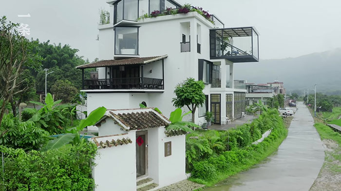 seven chinese girlfriends build retirement house 5d26ed3819793 700 1 7 barátnő egy félkész házat vásárolt, hogy hátralévő életüket együtt tölthessék