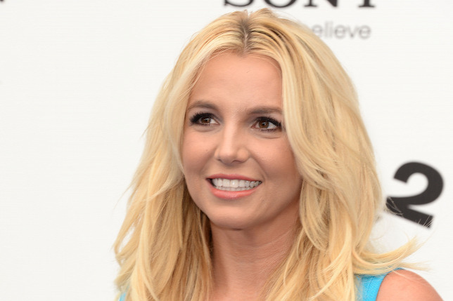 20161207britney spears drlife sztarok akik Britney Spears bugyit villantott - Így mutatta meg rajongóinak remek formáját