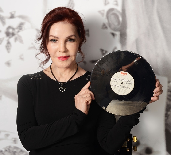 10 27 Íme Elvis és Priscilla Presley valódi szerelmi története a fények és a csillogás mögött