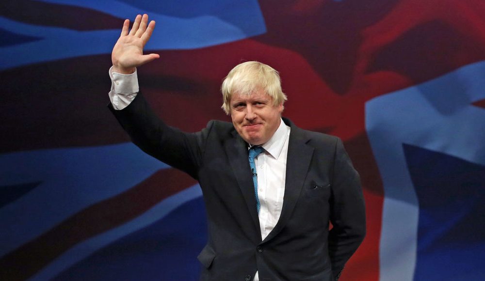 boris johnson wave 1024x580 1000x580 1 18 híresség, aki közösségi oldalán jelentette be, hogy megfertőződött a koronavírussal