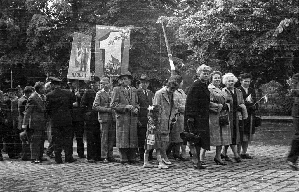 3 Így néztek ki évtizedekkel ezelőtt a május elsejék. - Íme néhány nosztalgikus kép