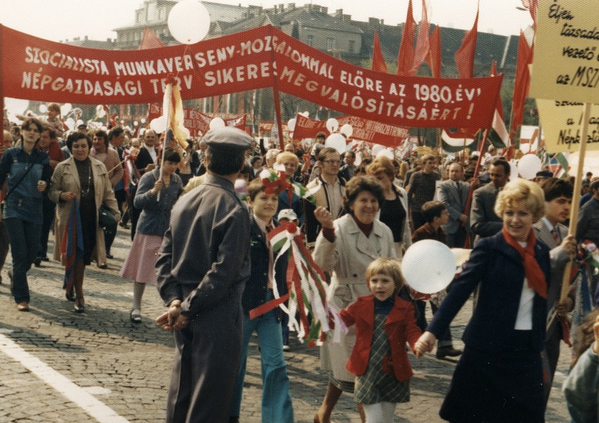 6 Így néztek ki évtizedekkel ezelőtt a május elsejék. - Íme néhány nosztalgikus kép