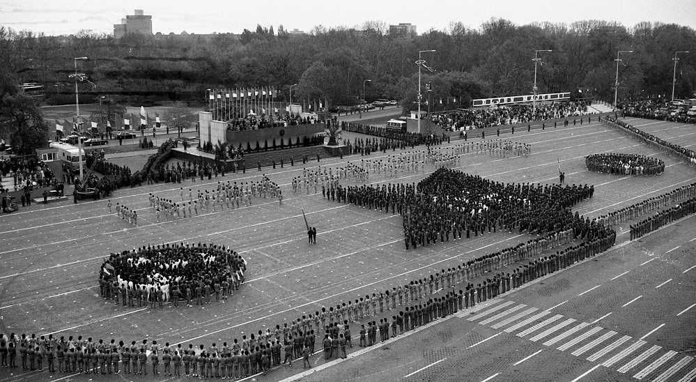 8 Így néztek ki évtizedekkel ezelőtt a május elsejék. - Íme néhány nosztalgikus kép