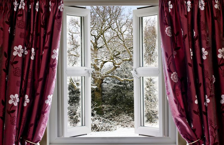 vetranie v zime Szakértők szerint a nyitott ablaknál alvás megakadályozza, hogy elkapjuk a koronavírust