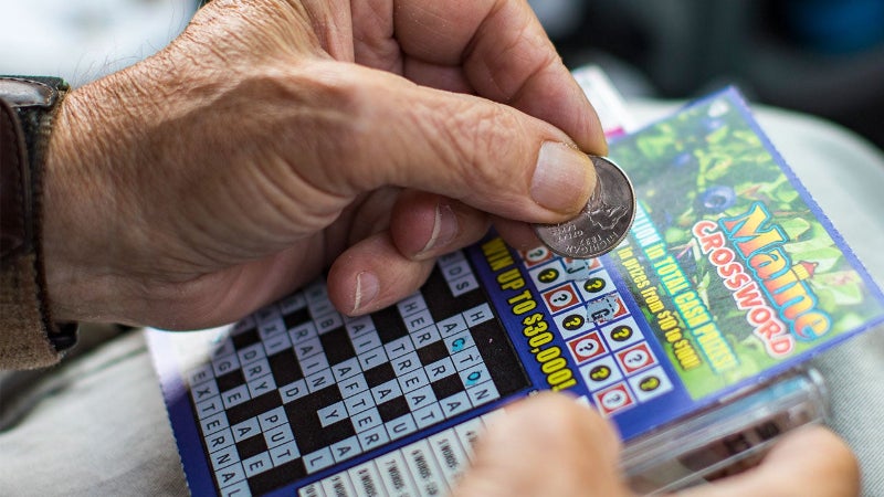 Playing the lottery impacts low income people Méghogy nincsenek becsületes férfiak. A nő maga sem akarta elhinni ami vele történt