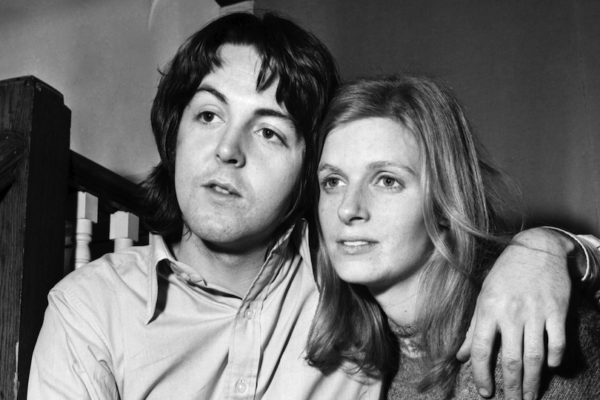 9 8 Paul McCartney teljesen összetört felesége halála után - "Linda halála után egy évig csak sírtam"