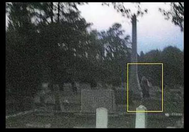 27 14 hátborzongató fotó a temetőkből, a világ minden tájáról - megmagyarázhatatlan jelenségek