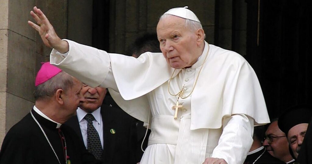 janos pal papa 123rf Hihetetlen jelek II. János Pál pápa temetéséről. A sajtó akkor még nem említhette a történteket
