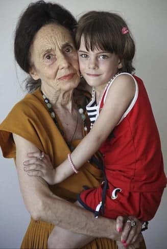 Adriana Iliescu mai vrea un copil simt ca am 27 de ani Azt javasolták, hogy vetesse el, de Ő nem adta fel. 66 évesen szülte meg első gyermekét