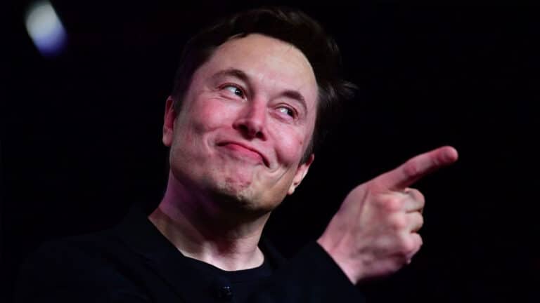 Elon Musk aktiválta a műholdas netet Ukrajnába – persze nem ingyen…