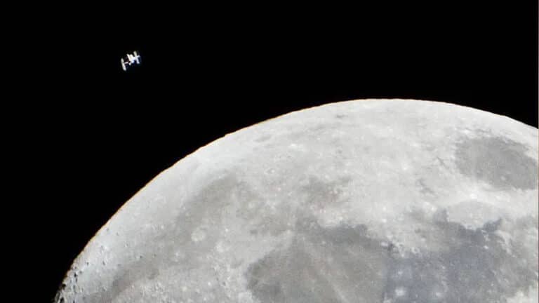 A kínaiak kutat fúrtak a Holdon. Úttörő felfedezést tettek