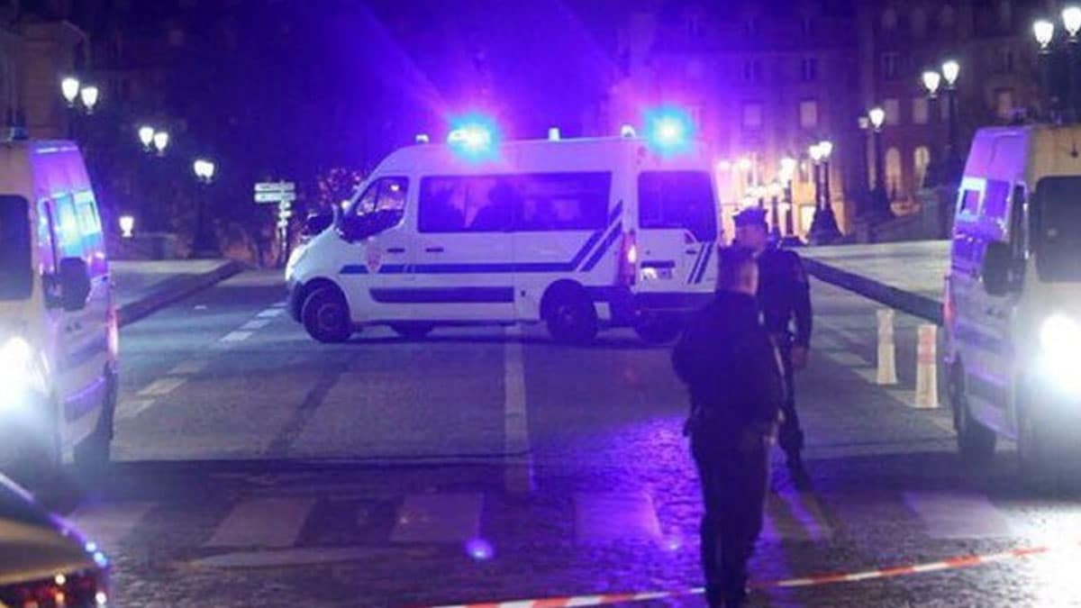 parizs terror Újabb terrortámadás Párizsban! A merénylő "Allah akbar-t" üvöltözve gyilkolt!