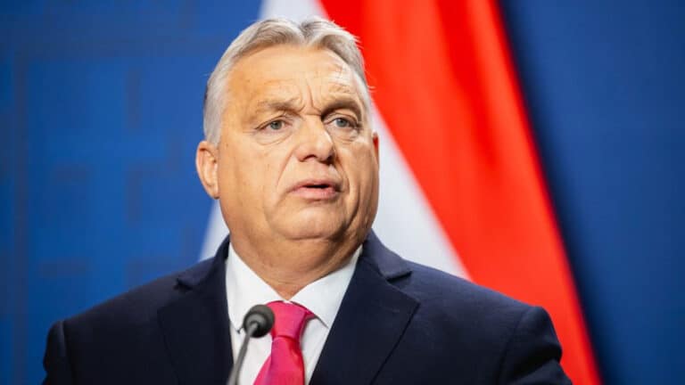 Ismét Magyarországot választották az EU LEGKORRUPTABB országának!