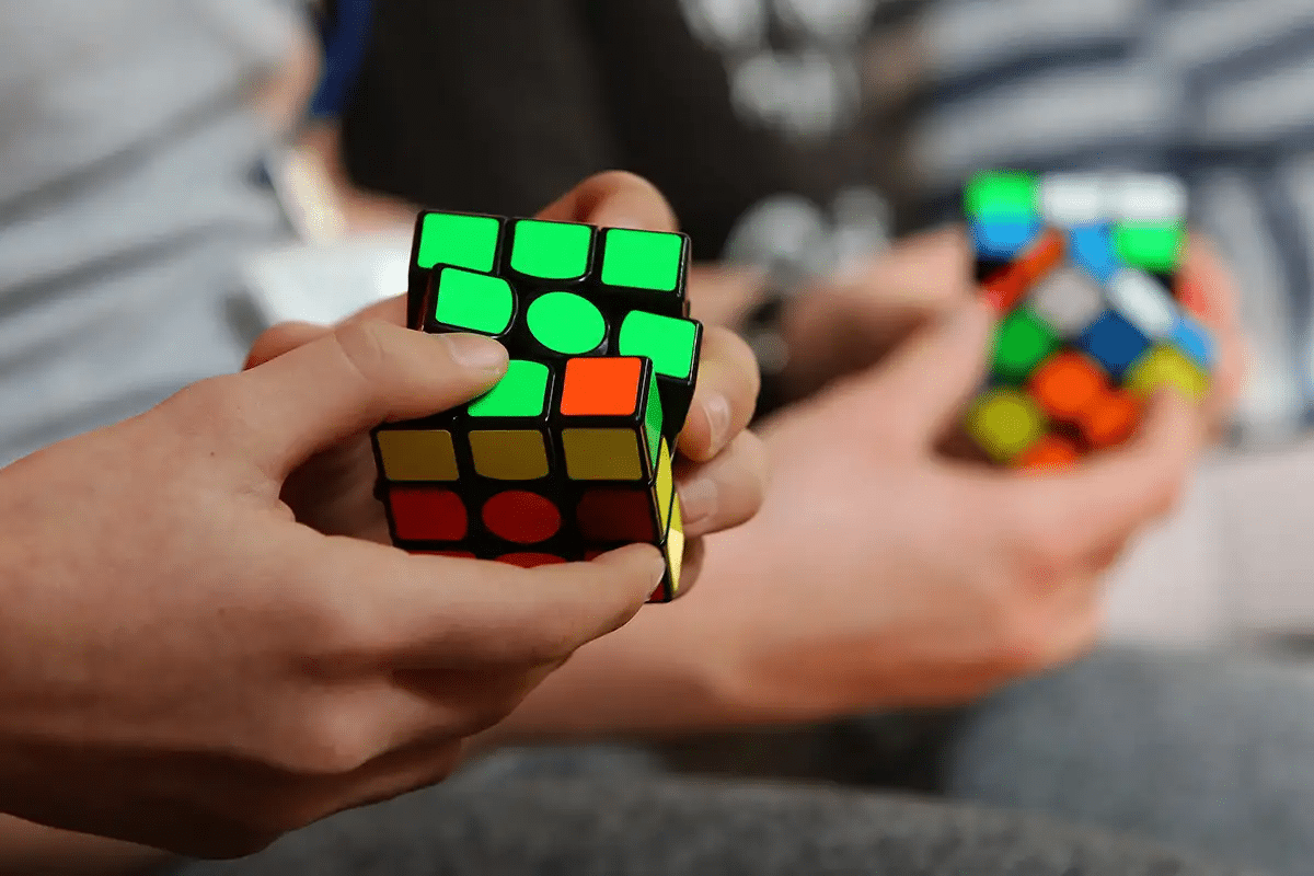 kep 2024 12 16 111546502 Így rakhatod ki 4 egyszerű lépésből a Rubik-kockát!