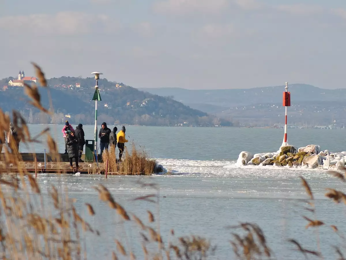 kep 2025 02 16 133955896 Jó hír a Balatonnál! Egy utolsót még bekeményít a tél!