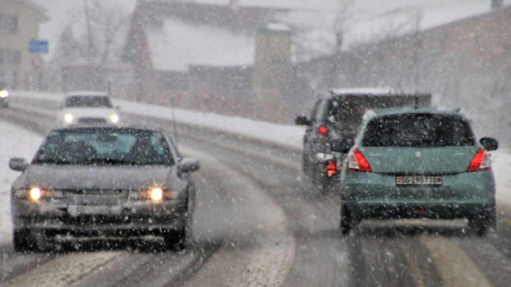 „Két fokos szabály”: Ezt minden autósnak tudnia kell! 1 autos ketfokos